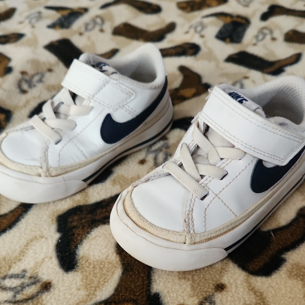 Nike Kids White and Black Sneakers